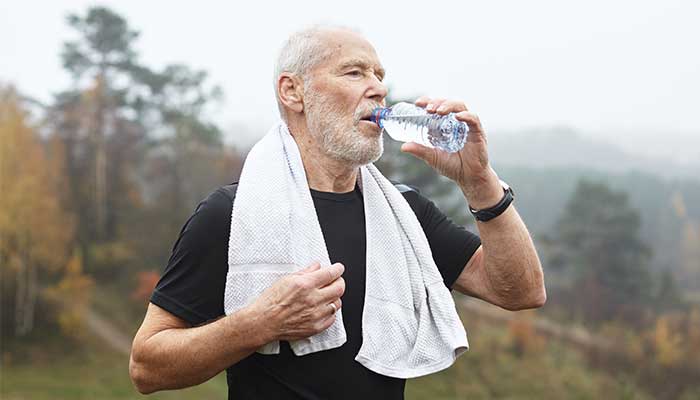 Combien de litres d'eau par jour faut-il boire ?